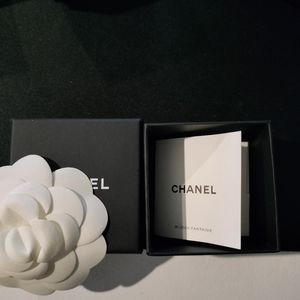 Authentic CHANEL gift box